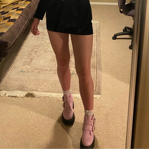 Dr. Martens Devon Heart Boots - Picture 4 of 4